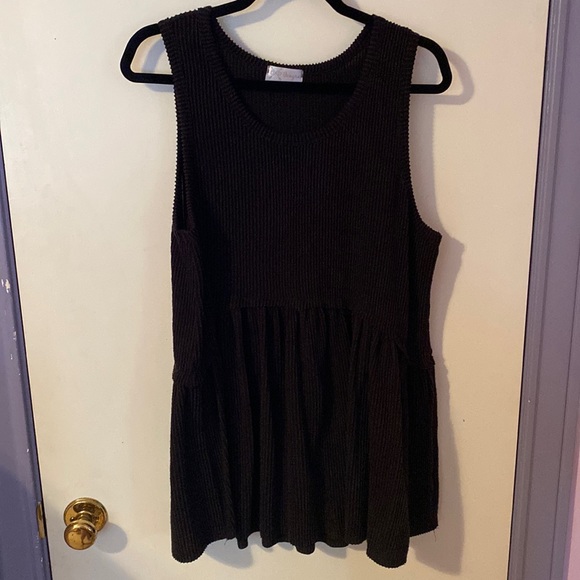 Discount Divas Tops - Discount Divas tank top size 2XL